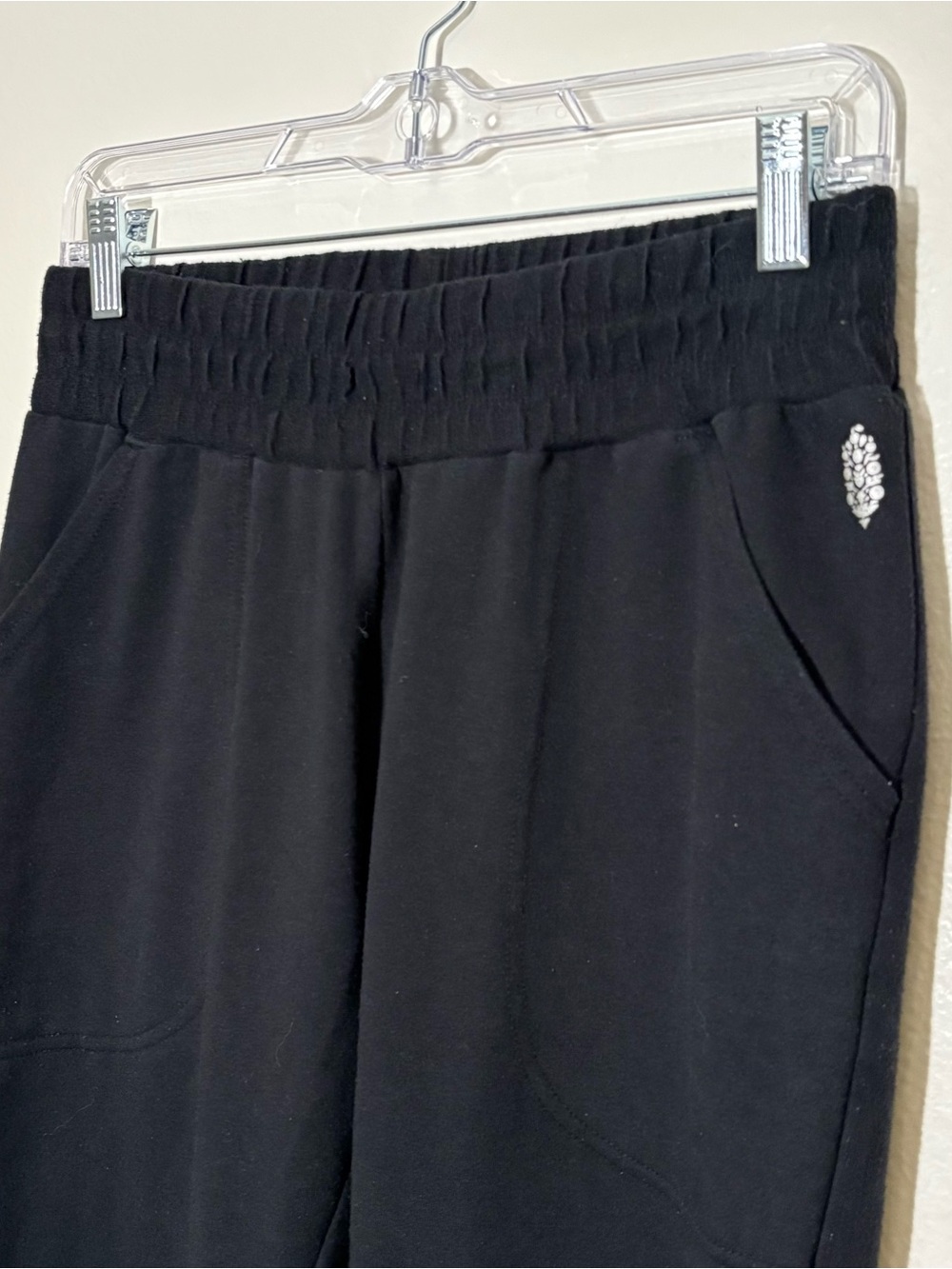 Free People FP Movement Sunny Skinny Sweatpants Joggers Women Size Small Black